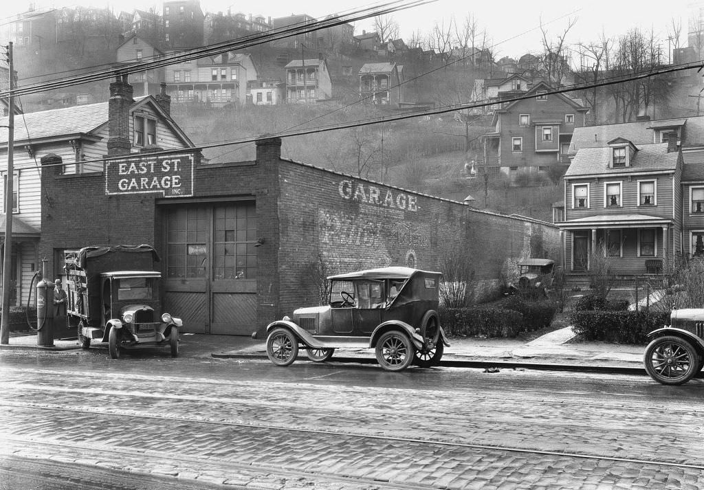 East Street Garage, Featuring Local Residences and Vintage Cars, 1929.