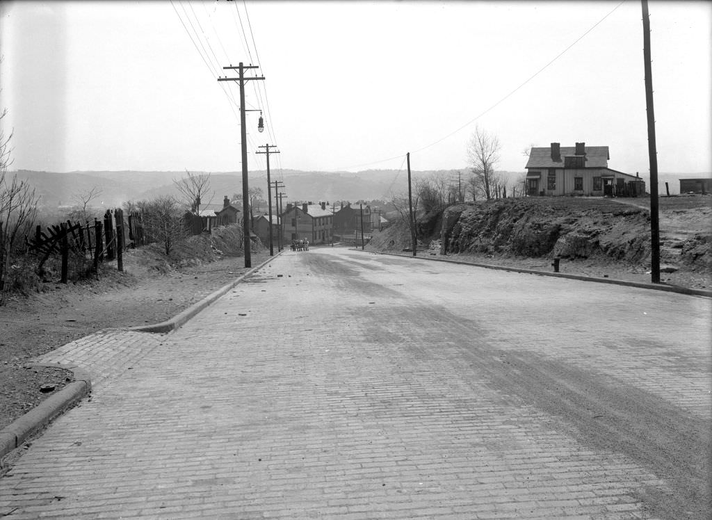 Marshall Avenue towards Irwin Avenue, 1920.