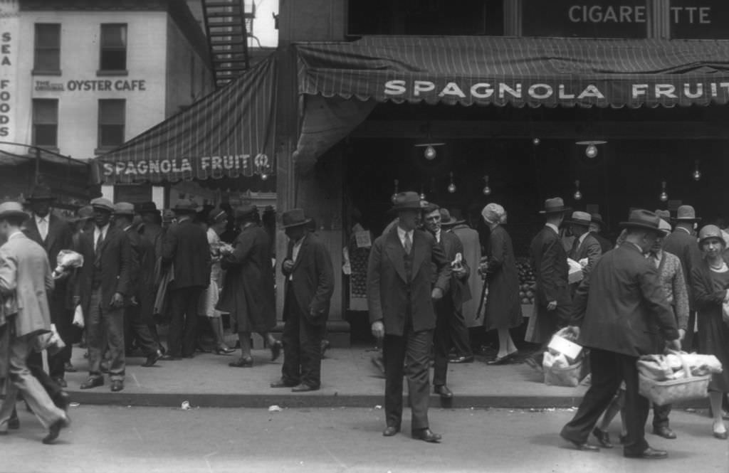 Spagnola Fruit Company on Diamond Street, 1928.