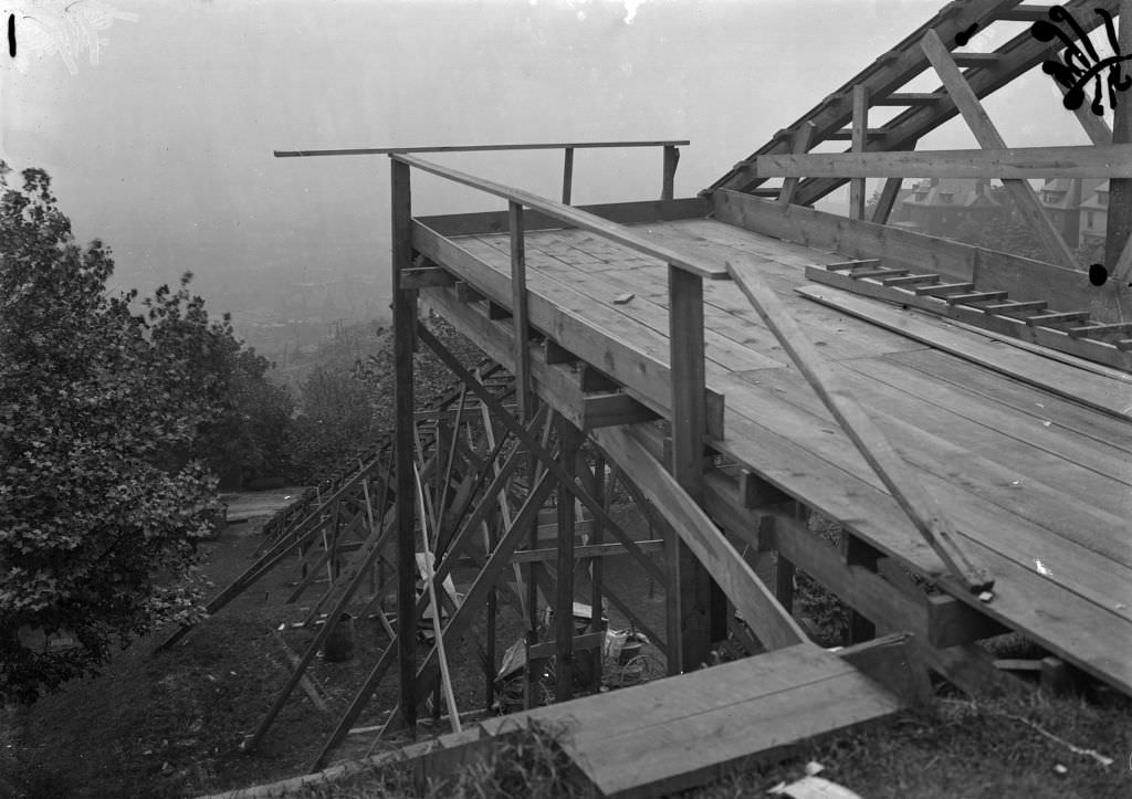 Conveyor at Herron Hill Reservoir top of EMB, 1920.