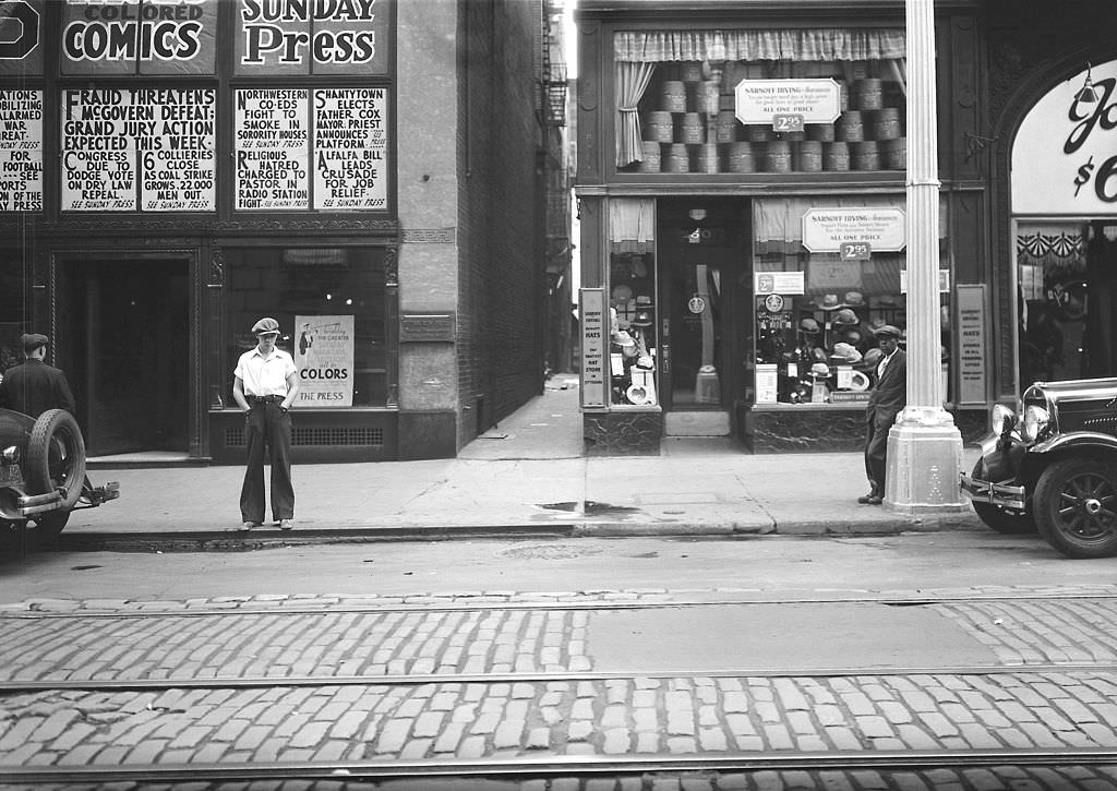 Pittsburgh Press Building and day's headlines, 1931