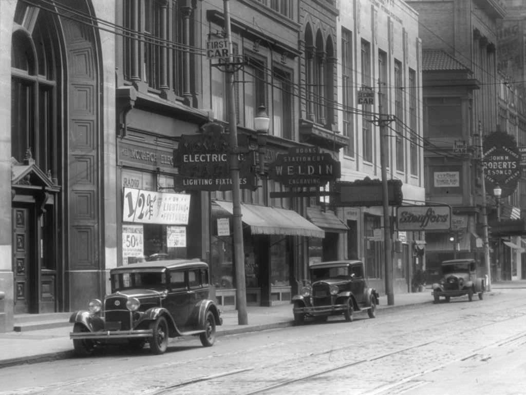 Wood Street Shops, includes Monarch Electric and more, 1931