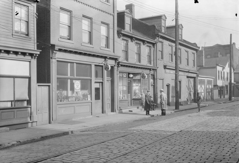 Bradish Street, W. J. Vance Transfer and Storage, 1933