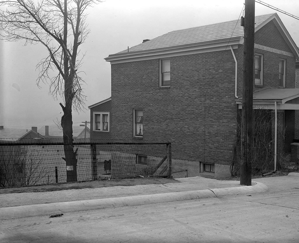 2016 Delrose Street house near Kleiner Way, 1933