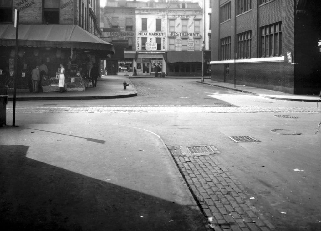 Diamond Street at Market Place, northeast corner, 1933