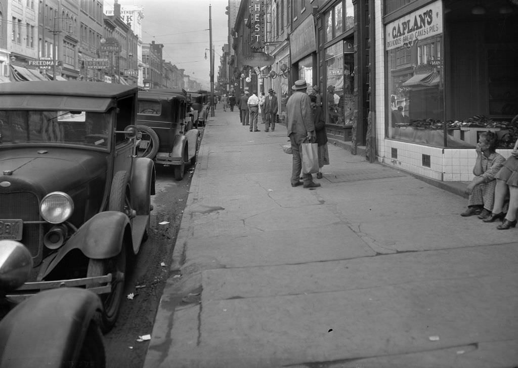 1308 Fifth Avenue towards Oakland, various businesses, 1930