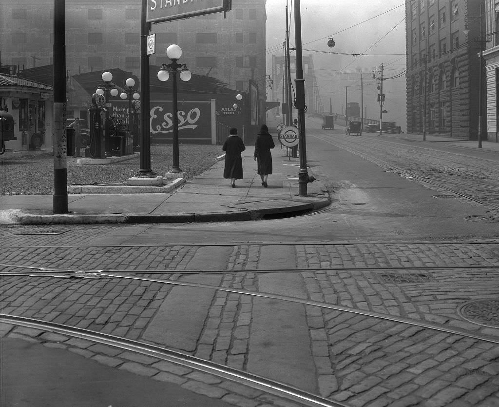 E.G. Robinson & Sandusky, Southeast corner looking south, 1931.