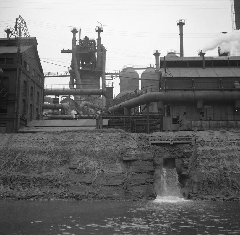 Pittsburgh waterfront, Pennsylvania, 1936.