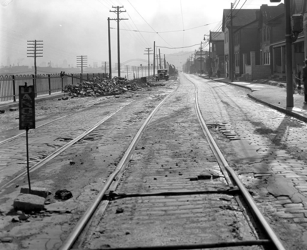 West Carson Street construction, Pittsburgh, Pennsylvania, 1933.