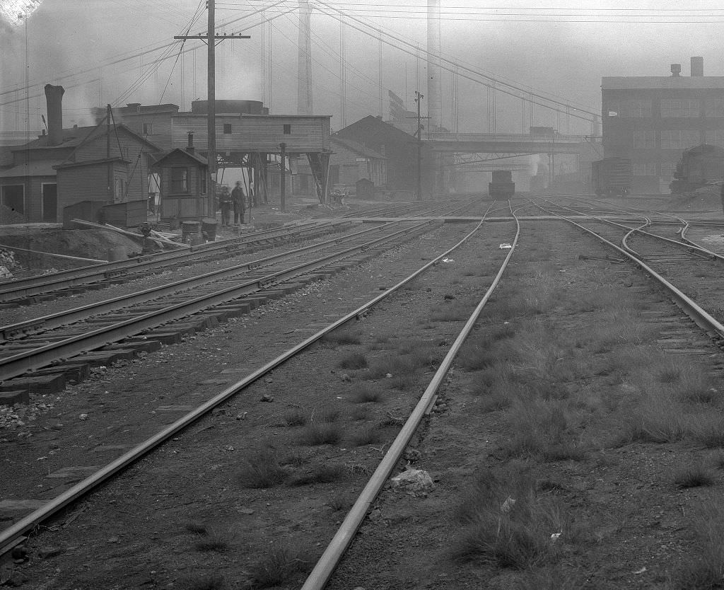 Reconstruction of sewer near South 8th Street along Pittsburgh & Lake Erie Rail Road, 1933