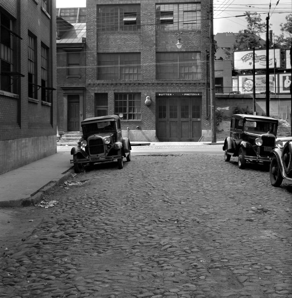 Stengel Way in front of Damascus Bronze Co. looking north, 1933