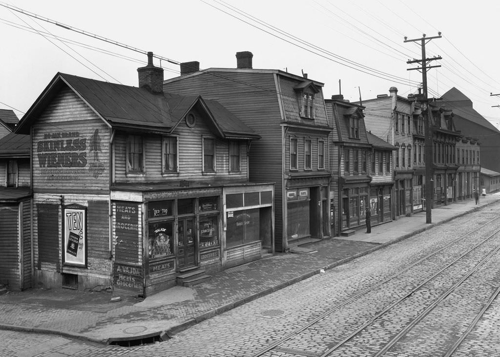 Second Avenue at Rutherglen Street, 1933