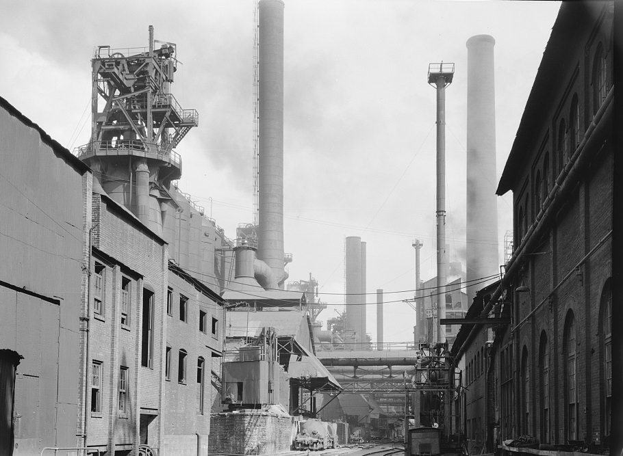 Steel mill in Pittsburgh, Pennsylvania, 1938.