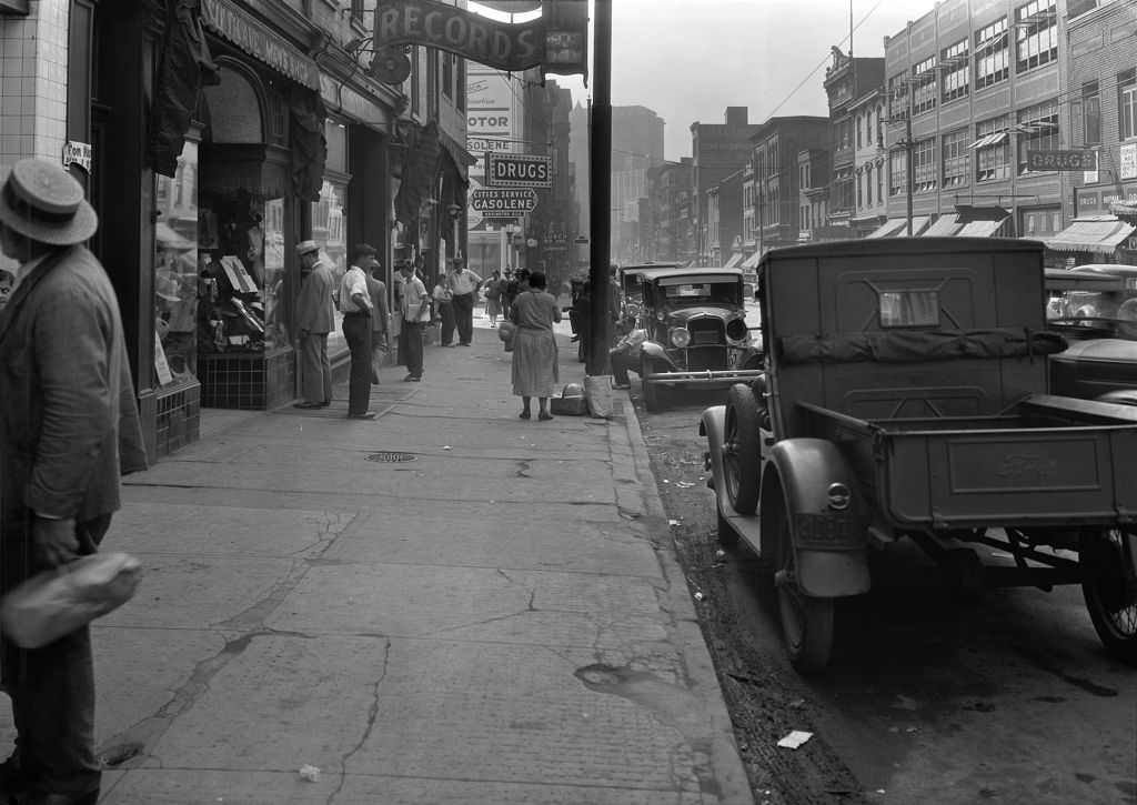 Fifth Avenue street scene at Magee Street, 1930