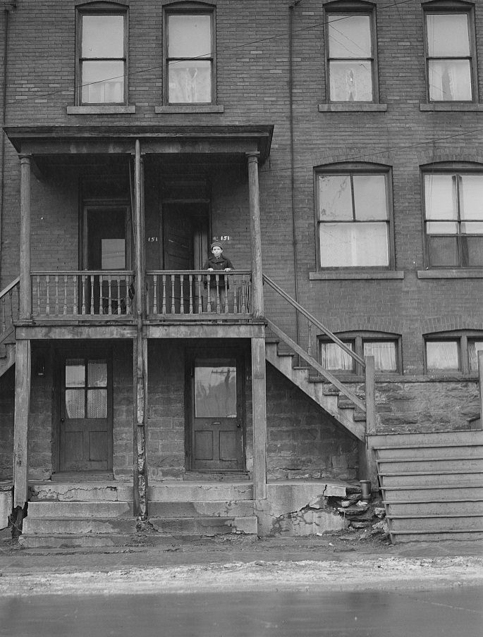 Houses in a slum area in Pittsburgh, 1940.