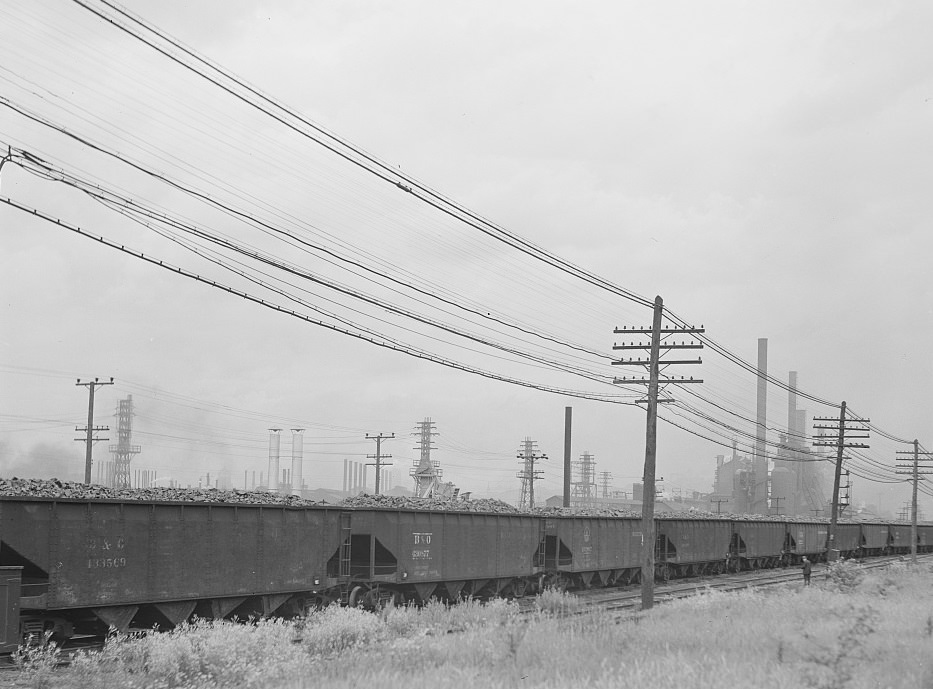 Coal transport to Jones Laughlin steel plant, 1941.