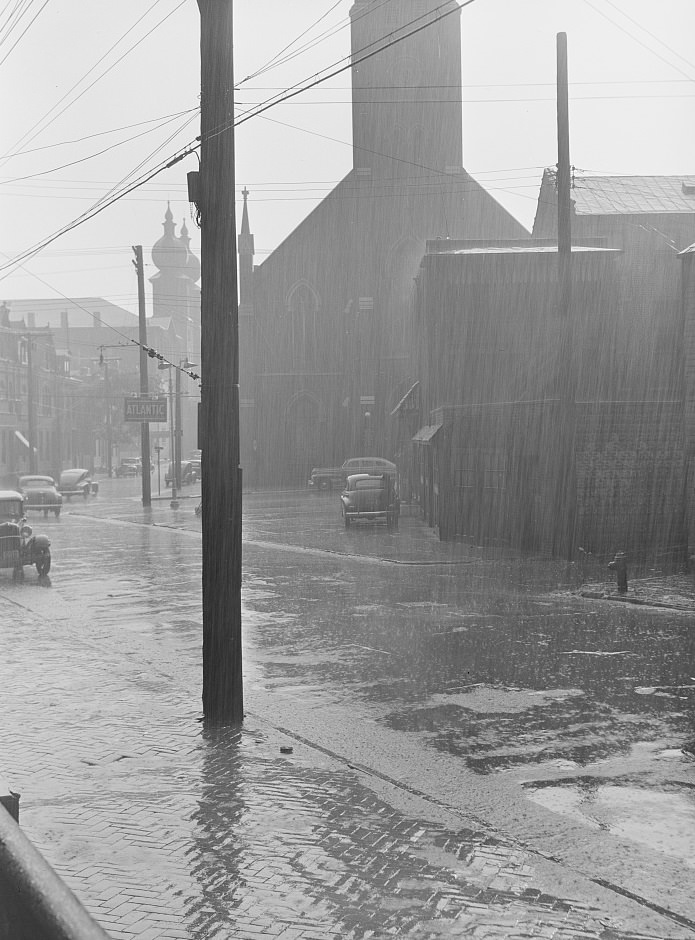 Rainy weather in Pittsburgh, 1941.