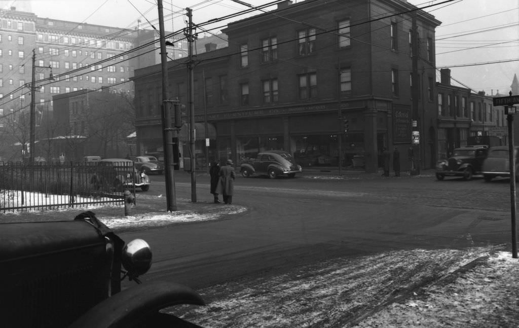 A view of Fifth Avenue at Bouquet Street, looking South, 1940