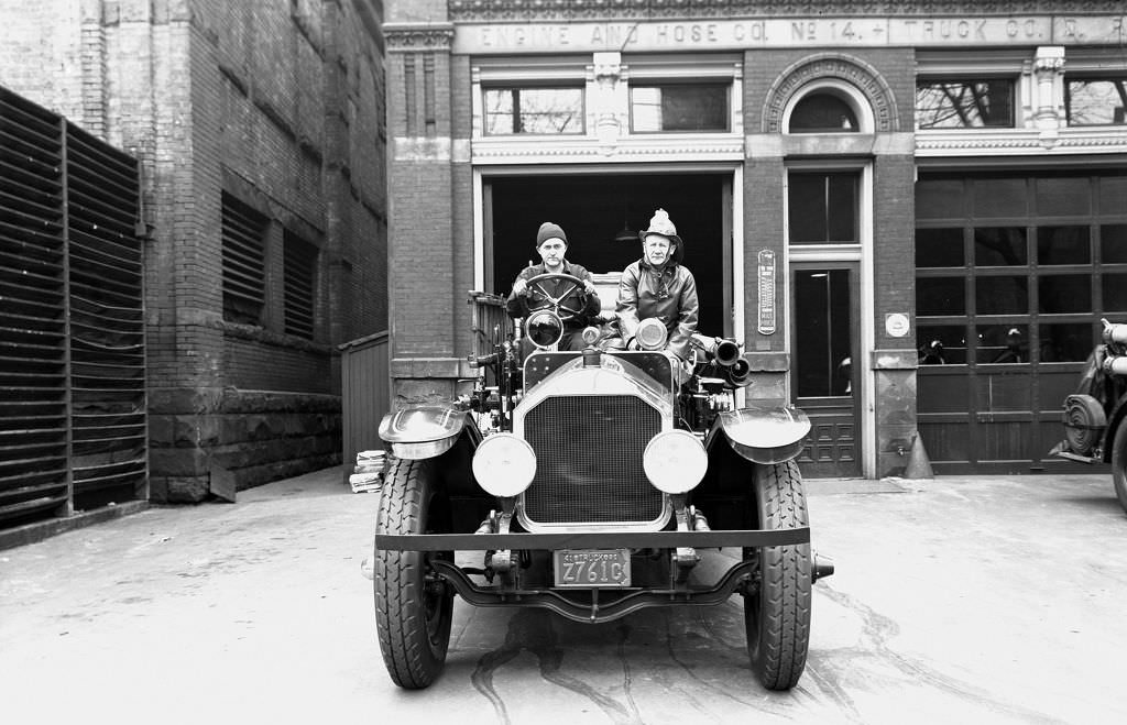 No. 24 Engine Company Pumper at Engine and Hose Company 14, 1941