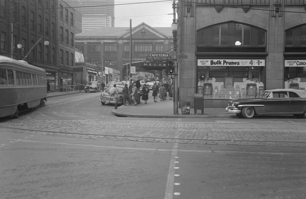 Ferry Street Scene near Diamond Market, 1950