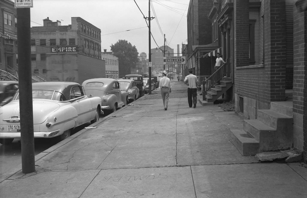 Liberty Avenue looking toward Downtown, 1952