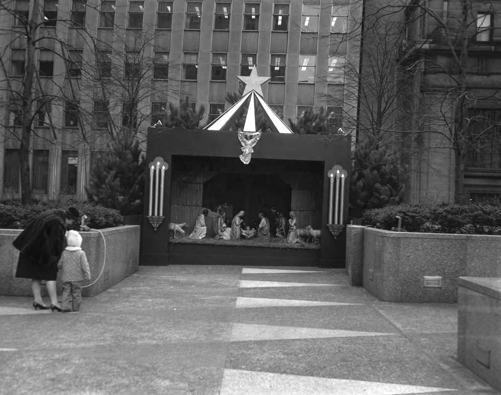 Mellon Square Park decorated for Christmas, 1961.