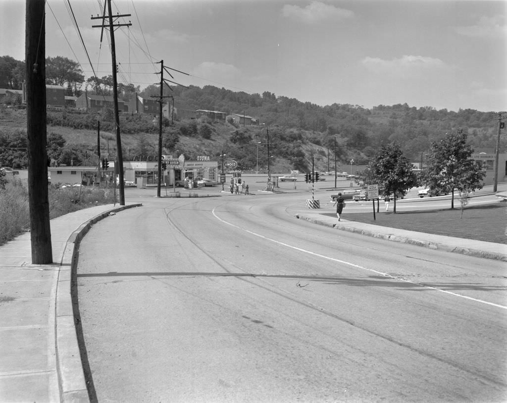 Noblestown Road and Poplar Street, features Amoco Gas Station and Dairy Queen, 1960.