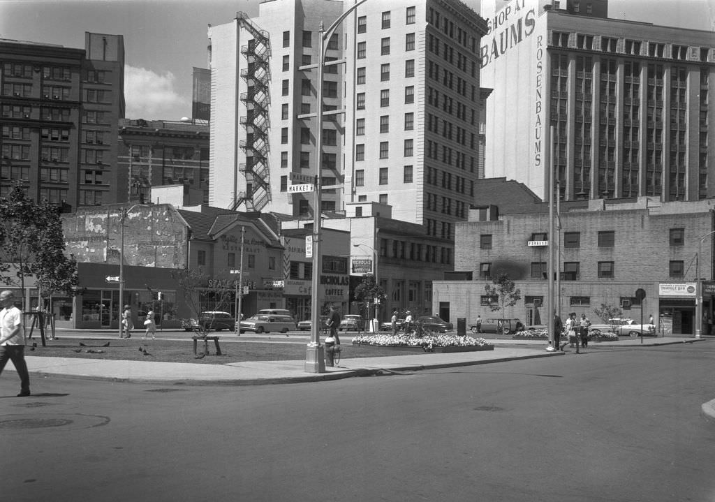 Market Square Commons, Pittsburgh's commercial and civic center since 1800, 1962.