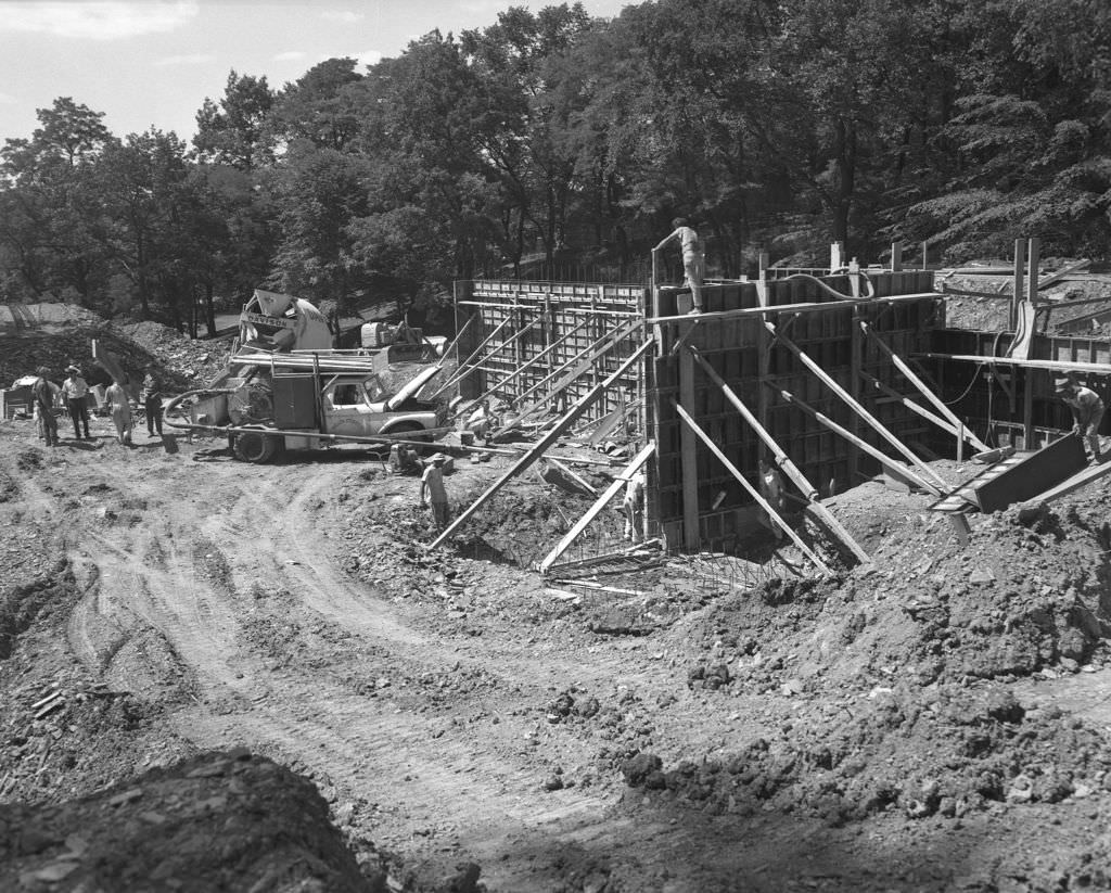 Highland Park Aquarium Construction, 1966