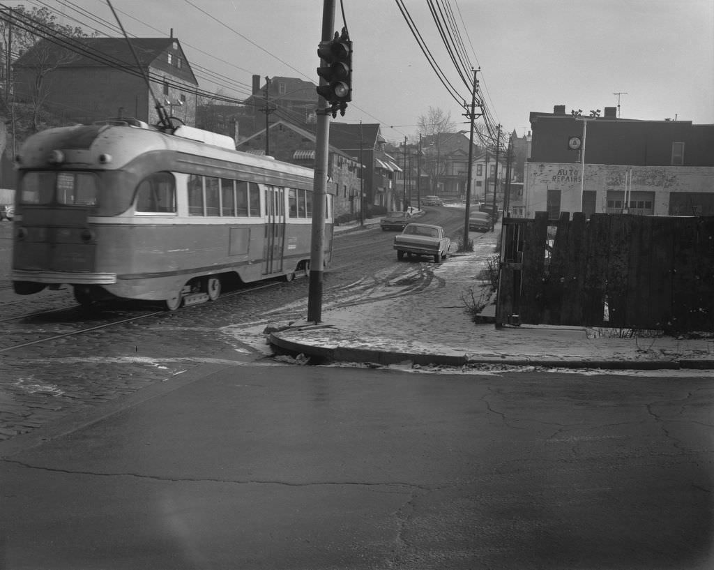 Warrington and Estella Avenue Trolley, 1965