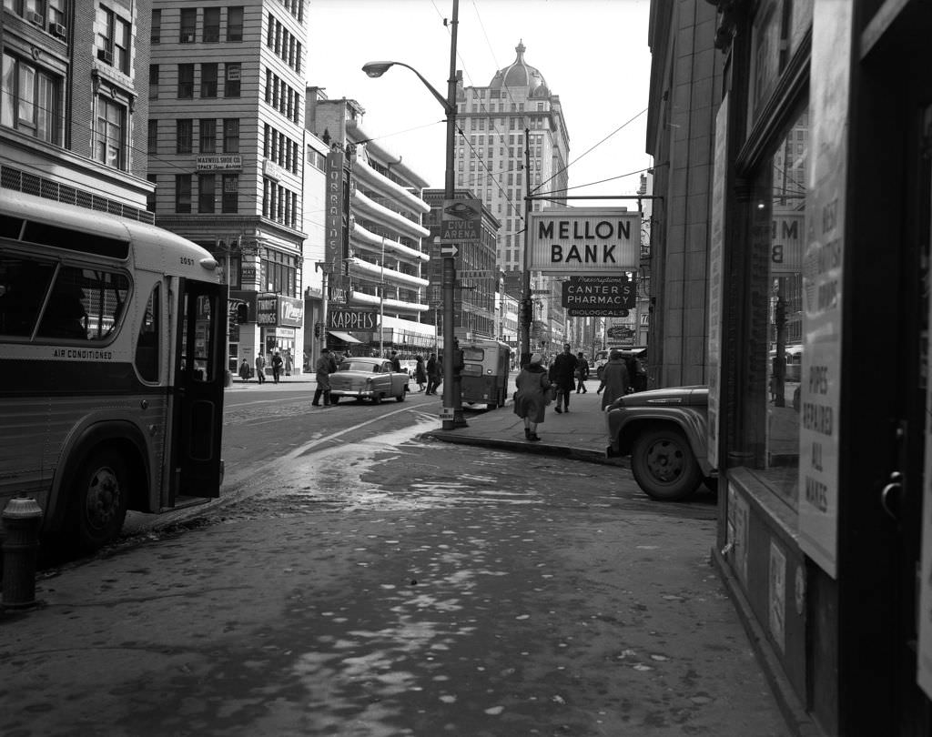 Mellon Bank on Liberty Avenue, 1965