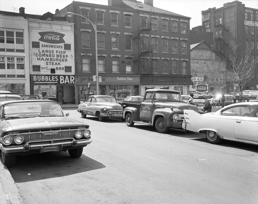 Bubbles Bar in Market Square, 1964