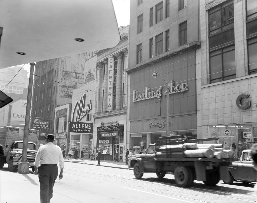 Donahoe's Cafeteria in Market Square, 1964