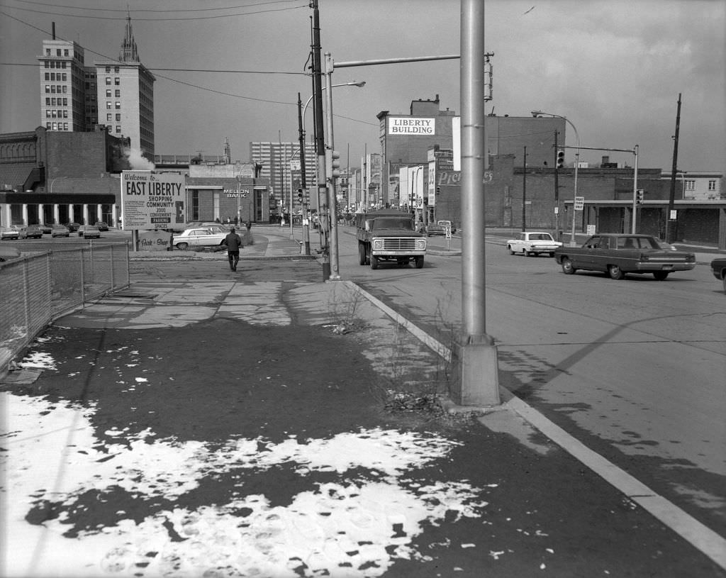 View of Penn Avenue at the intersection with Shady Avenue in East Liberty, 1971.