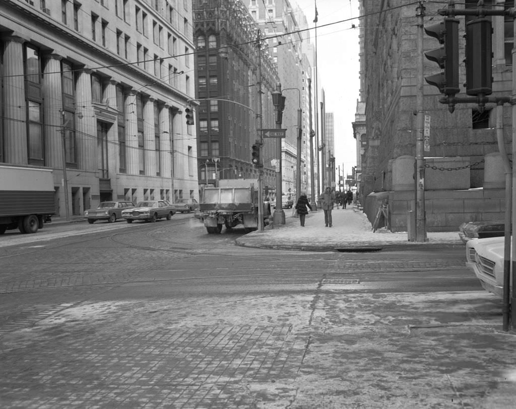 Corner of Forbes Ave and Grant St: Historic Buildings, 1971