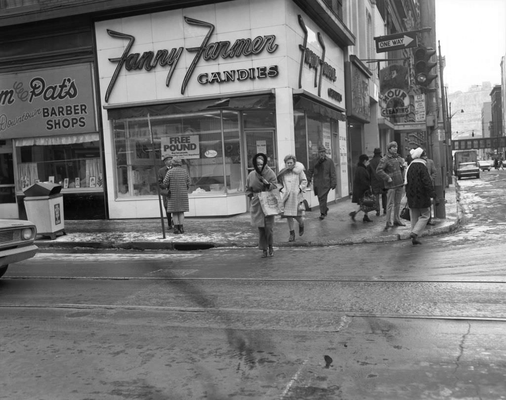 Fanny Farmer Candies Storefront at Forbes and Wood, 1971