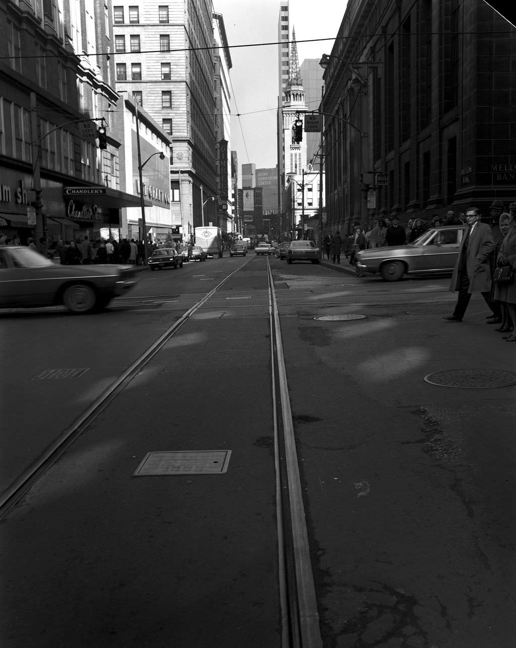 Smithfield Street intersection with Fifth Avenue, featuring Mellon National Bank Building, 1971