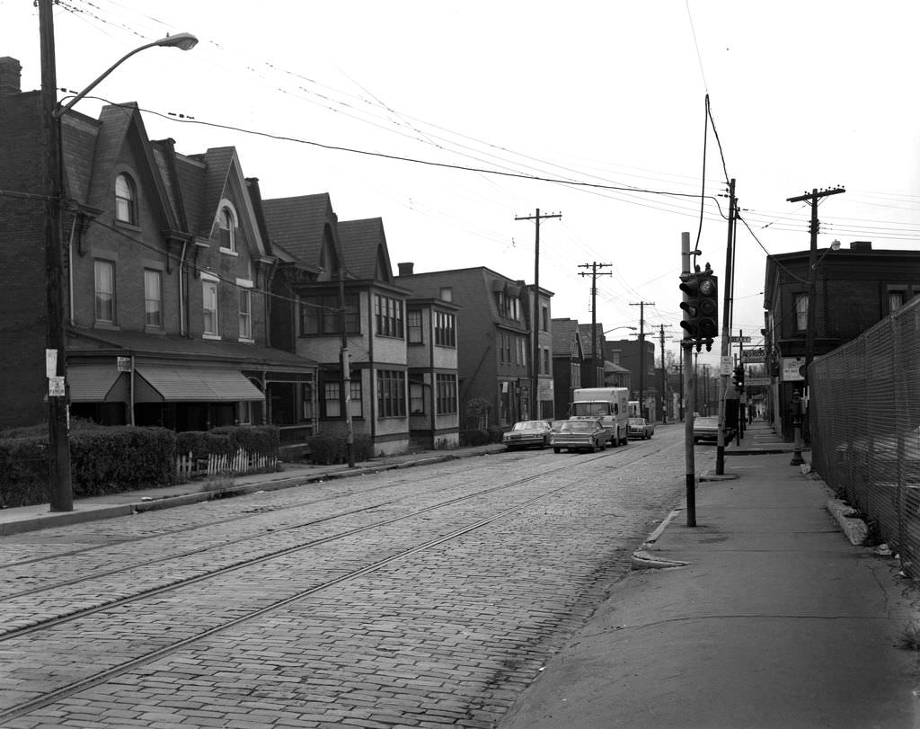 Lincoln Avenue between Chaucer and Deary Streets, 1970