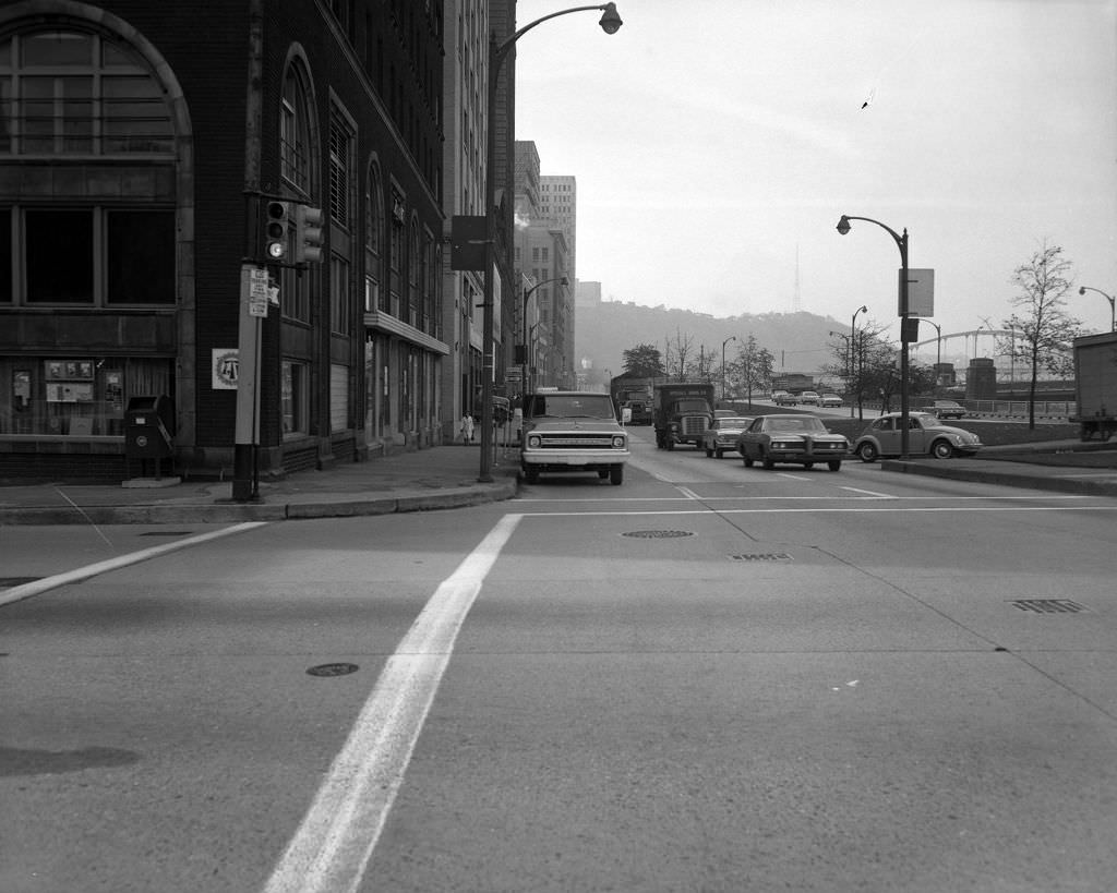 View of Fort Duquesne Bridge from 7th Street intersection, 1970.