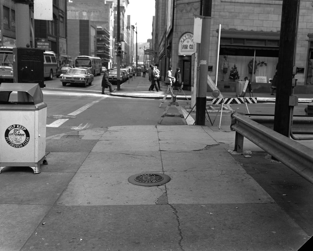 Stanley Theater on Penn Avenue, later Benedum Center for the Performing Arts, 1970.