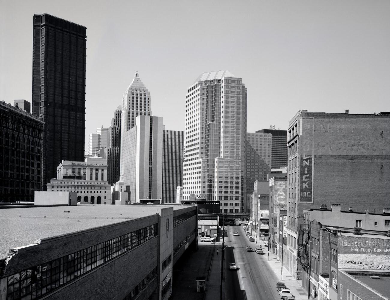 Pittsburgh city skyline, 1980