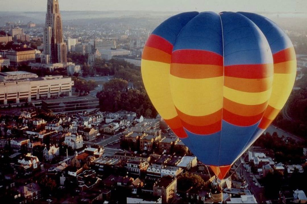 A hot air balloon over Oakland, 1990.