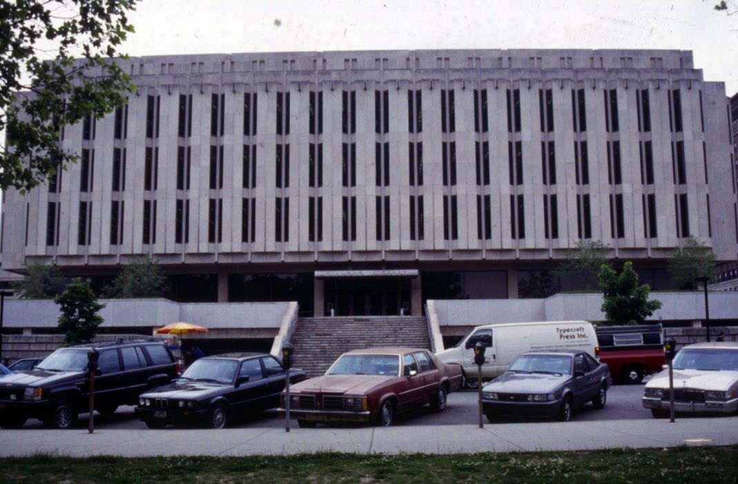 The entrance to Hillman Library in the 1990’s.
