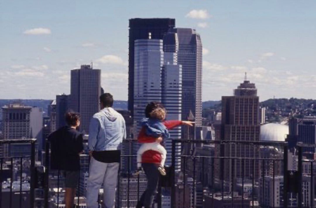 A family looking at the Pittsburgh skyline from Mt. Washington in 1994.