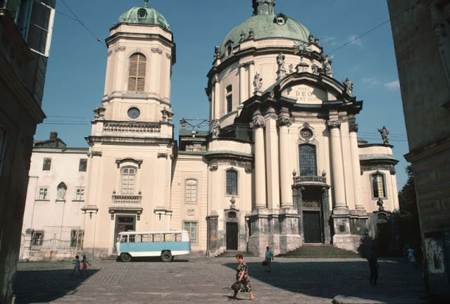 Architecture in Lviv, Ukraine, 1991