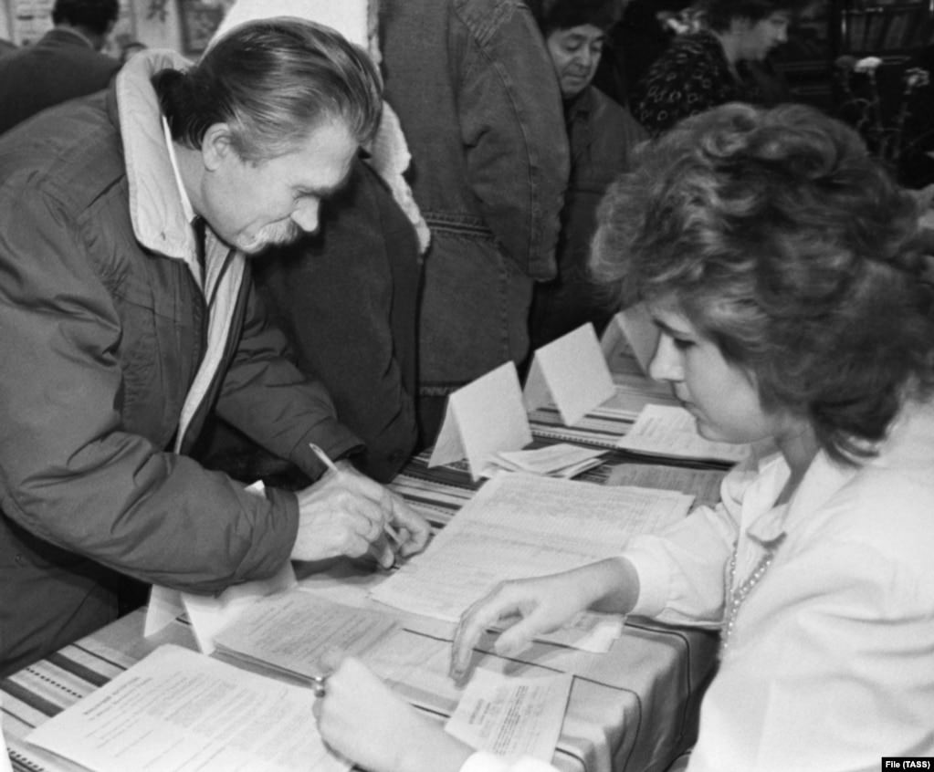 Lukyanenko signs in to cast his vote.