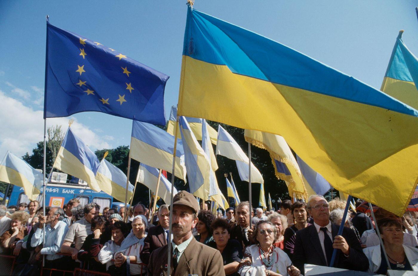 Demonstration at Soviet Headquarters in Kiev Following Ukrainian Independence, 1991
