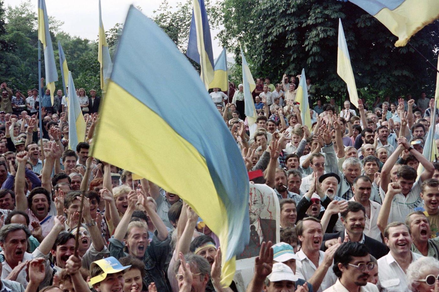 Ukrainians Celebrate Independence in Front of Communist Party Headquarters in Kiev, 1991