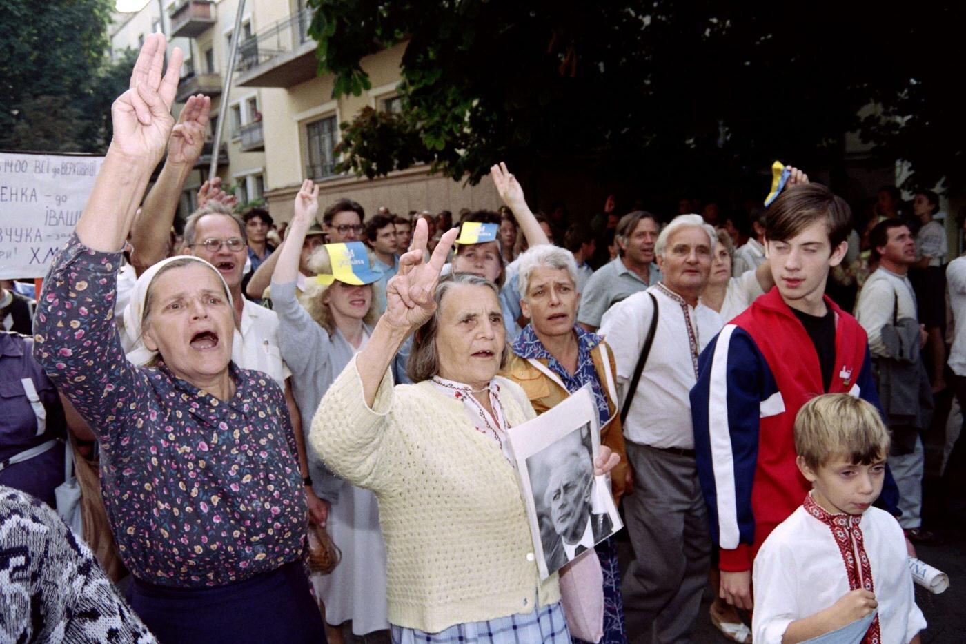 Ukrainians Flash V-Sign After Independence Declaration in Kiev, 1991