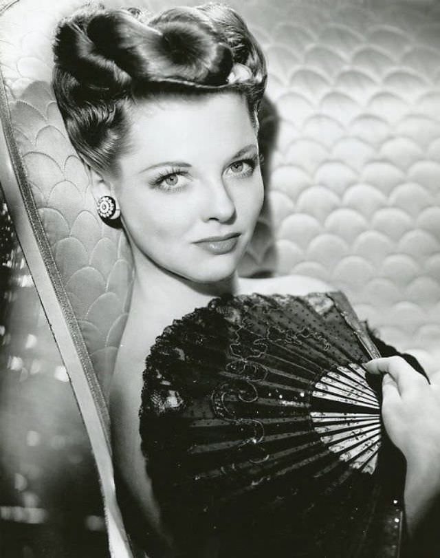 Gorgeous Photos of Vivian Blaine in the 1940s Illuminate the Hollywood Starlet Who Captured Hearts